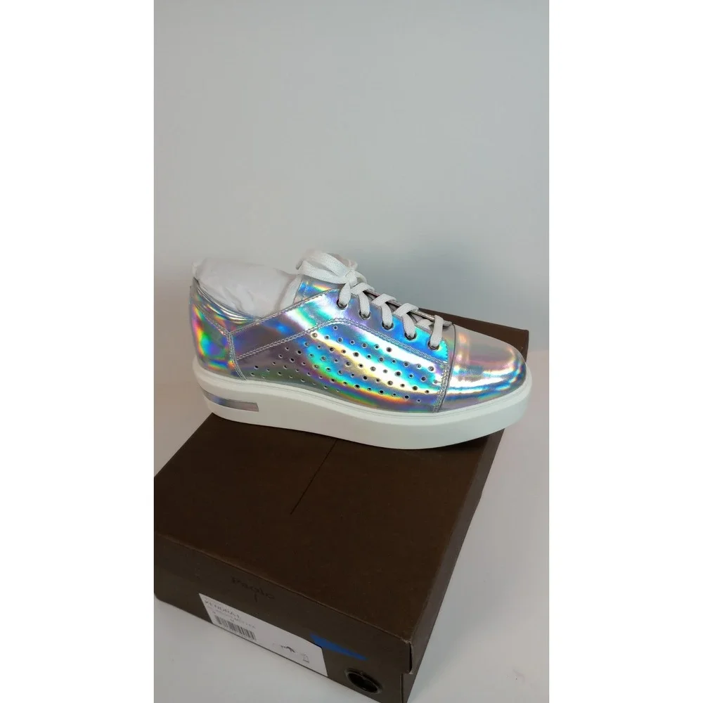 NEW/Box Linea Paolo Kendra-L Leather Sneaker Women's Silver Iridescent Size 9 M
